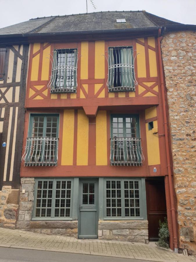 Wildberry Glamping Hotel Orgeres-la-Roche Exterior photo